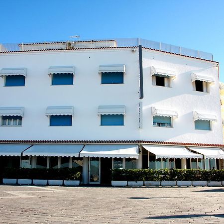 Hotel Excelsior Fano Buitenkant foto