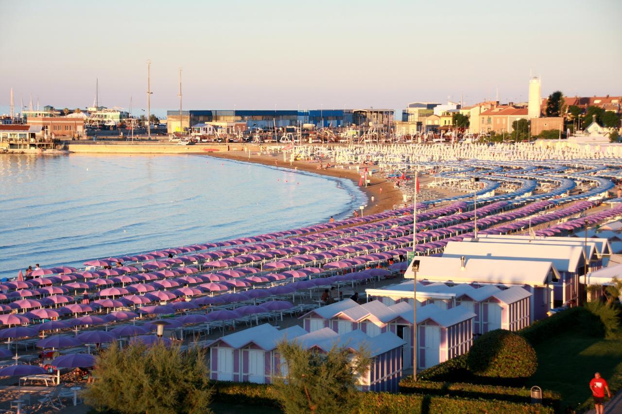 Hotel Excelsior Fano Buitenkant foto